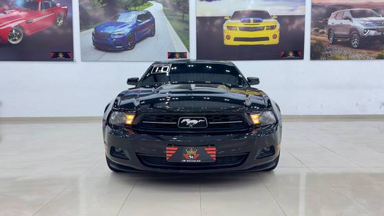 FORD MUSTANG 4.0 COUPÉ V6 12V GASOLINA 2P AUTOMÁTICO